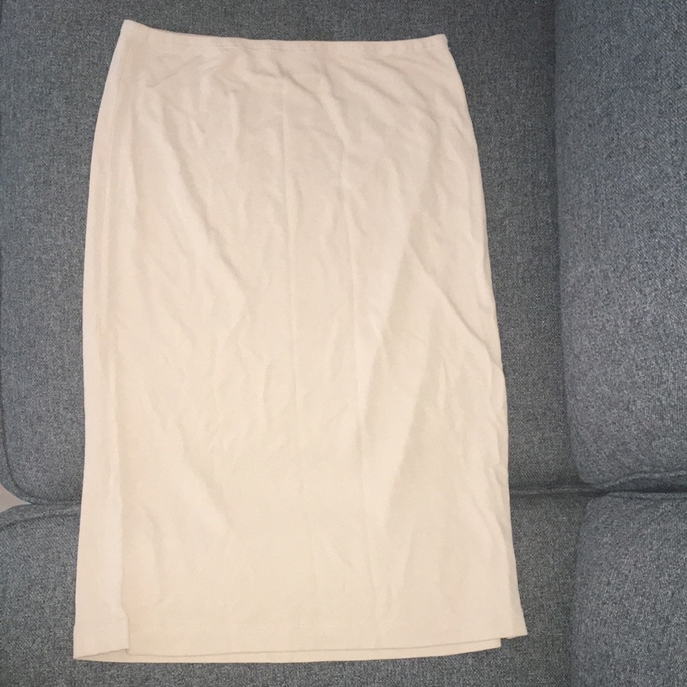 Cream loose fitting skirt